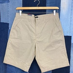 Kenneth Cole NWT Pin Strip Walking Shorts